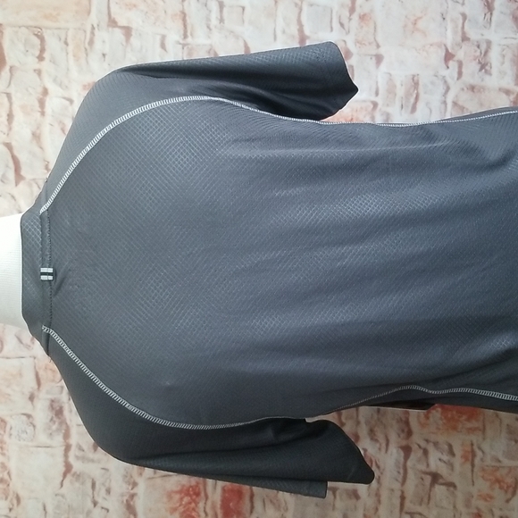 New Reebok Performance T-Shirt - Picture 5 of 11